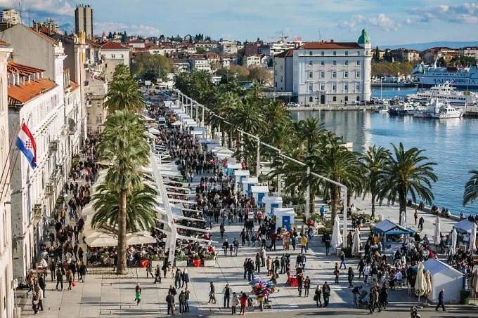 Apartment Dzoni Split