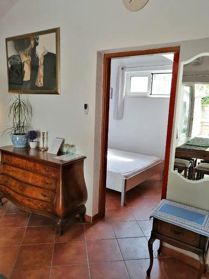 Apartment Dzoni Split